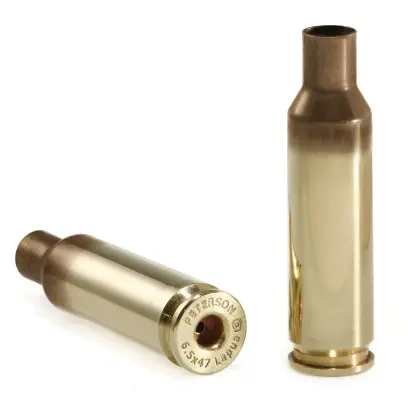 Peterson Match-Grade Hülsen Kal. 6,5x47 Lapua SRP (Small Rifle Primer) mit geglühtem Hals (50 Stk.). Hergestellt in den USA mit Fokus auf Präzision, minimale Fertigungstoleranzen und lange Lebensdauer.
